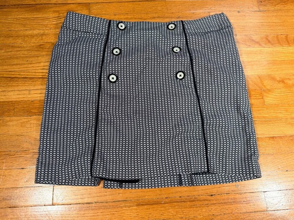 Lizzie Driver Women’s Size 8 Black White Pattern Golf Skort Mini Skirt Button De